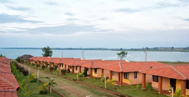The Peepal Tree, Kabini Begūr Kültér fotó